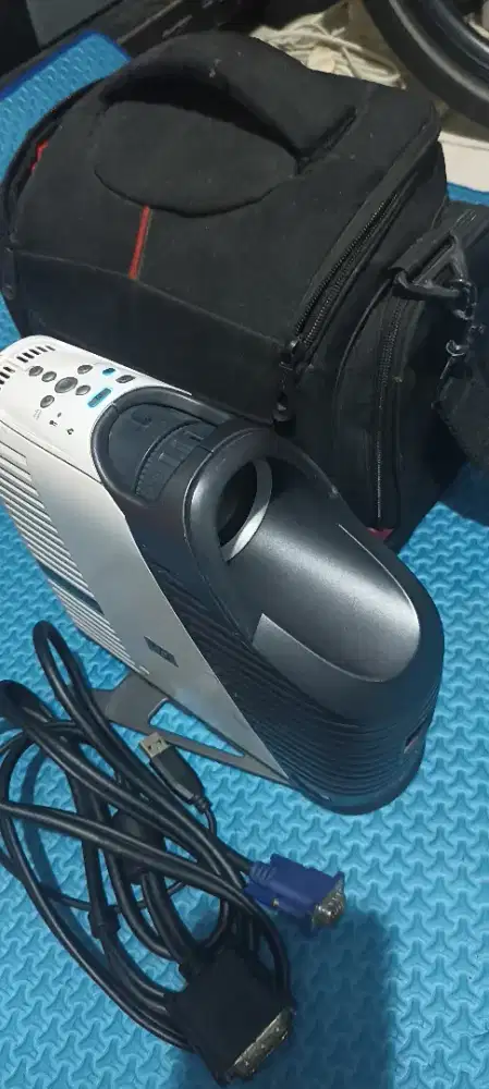 Proyektor HP kondisi mesin hidup lampu mati