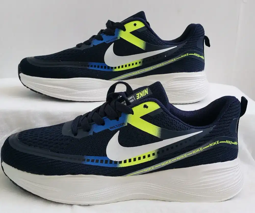 Nike Zoom Pegasus 36 Size 42