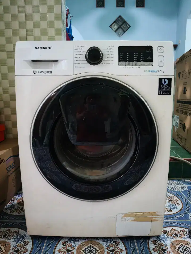 Mesin Cuci Front Loading / bukaan depan Samsung