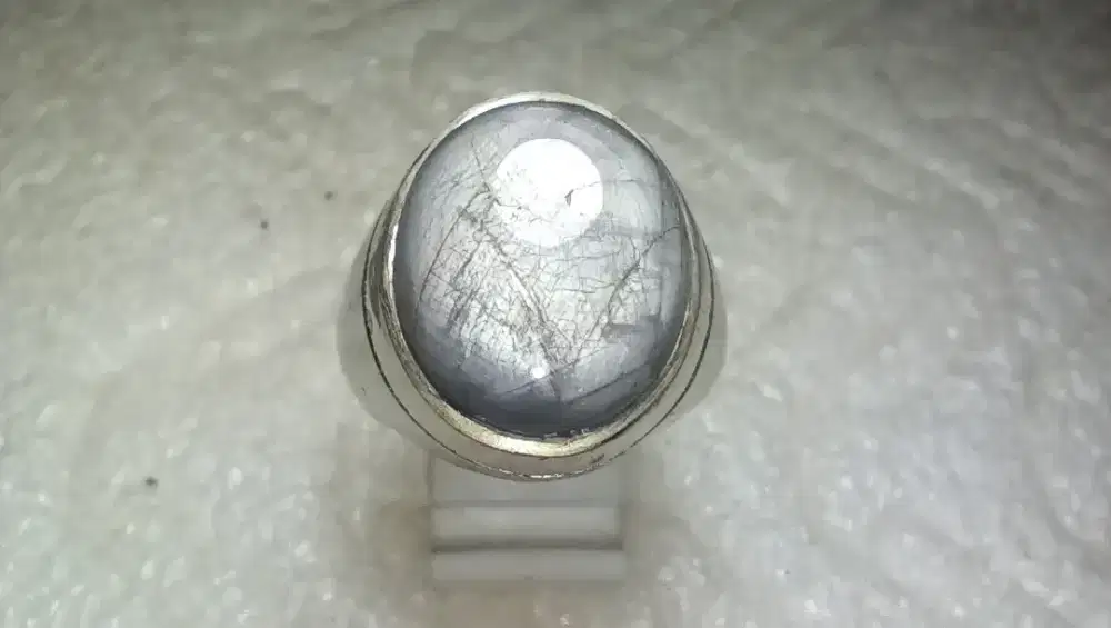 Cincin Natural Star Grey Sapphire 6 Rays Dim.16x13x9 Unik