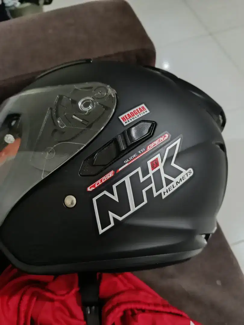 Dijual helm NHK R1 hitam doff