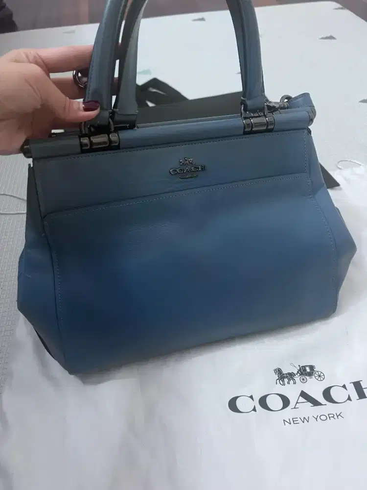 Coach Selena Gomez Blue sky
Tas cewe Original