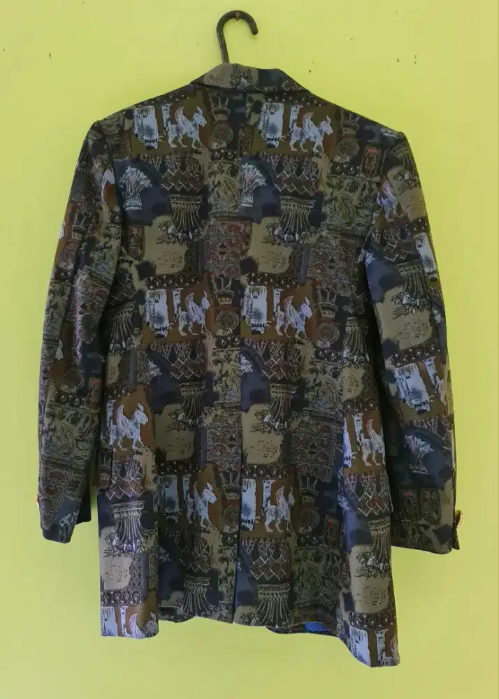 Blazer wanita kondisi baik