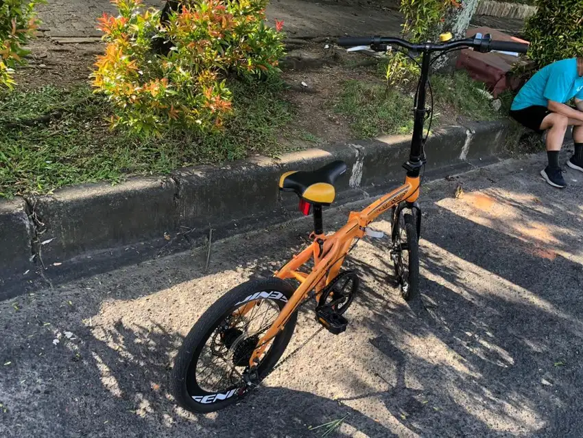 JUAL CEPAT !! Sepeda lipat Genio