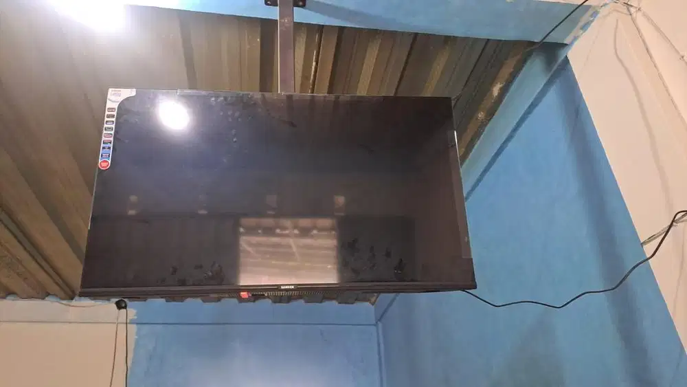 Televisi 43 inch Sanken