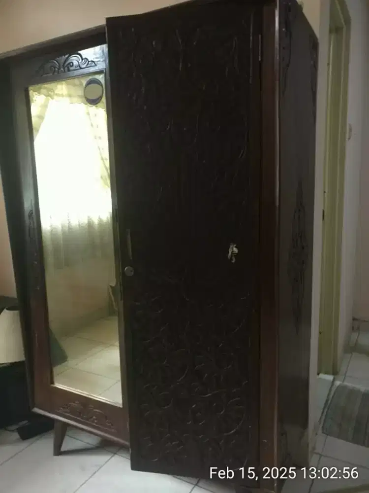 Lemari baju Antik jati