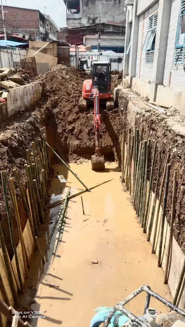 Galian dengan excavator sk 50 becko 75 dump truck sany 55 komatsu 200