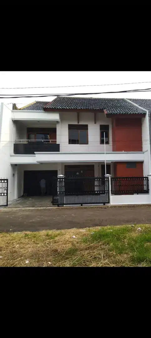 Rumah strategis bisa kantor atau mess di komplek pasirluyu BKR