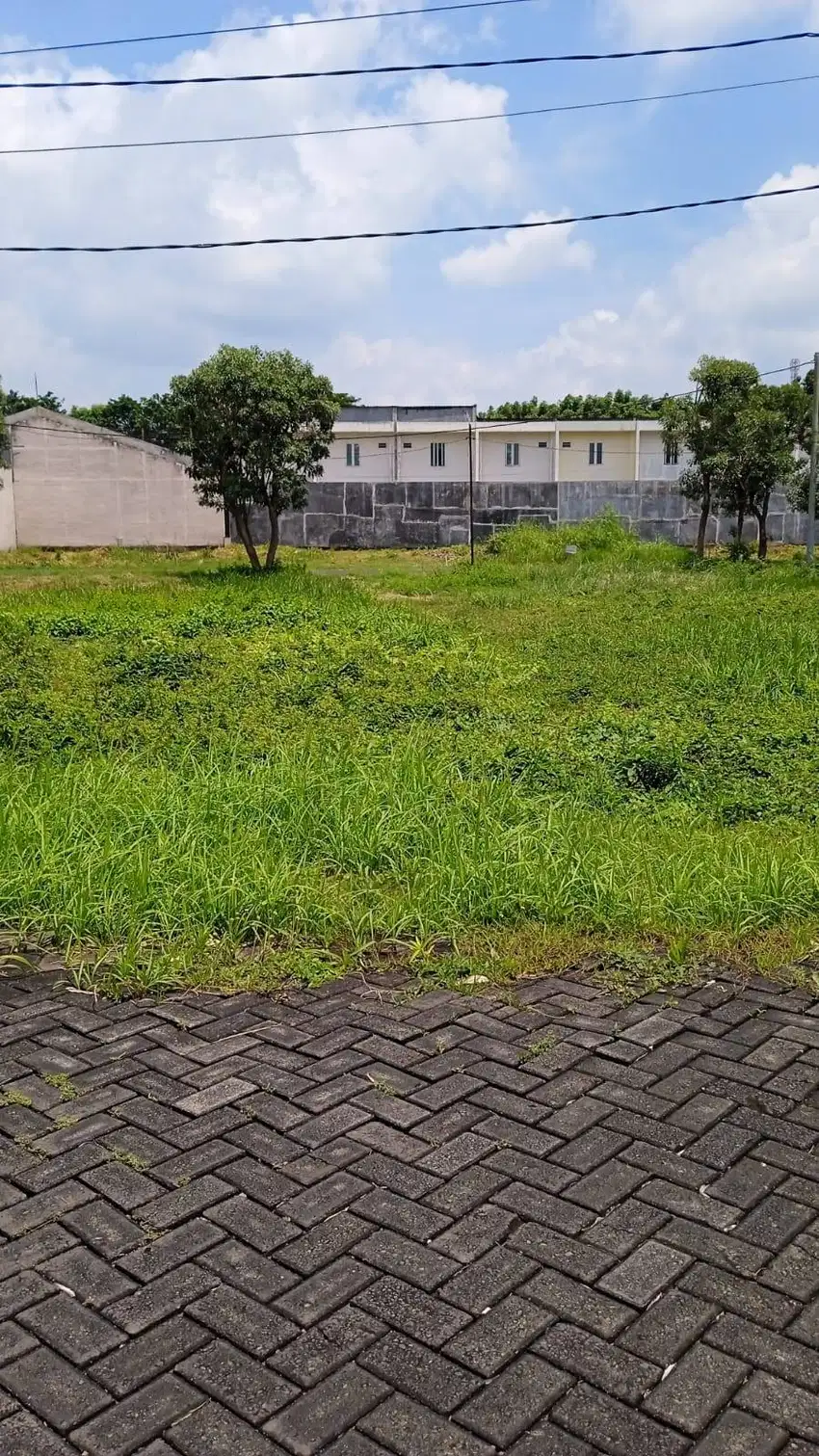 Turun harga. Dijual kavling tanah di Villa Royal Regency, Mojokerto.