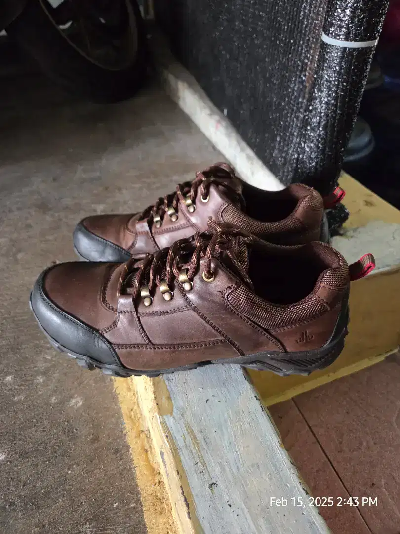 Second sepatu jim joker tipe Bash 1CG