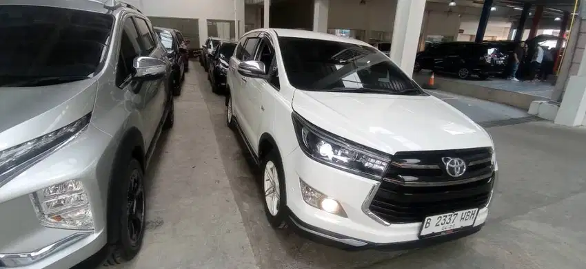 Toyota Innova 2.0 Venturer AT 2017 Putih  B2337WBH