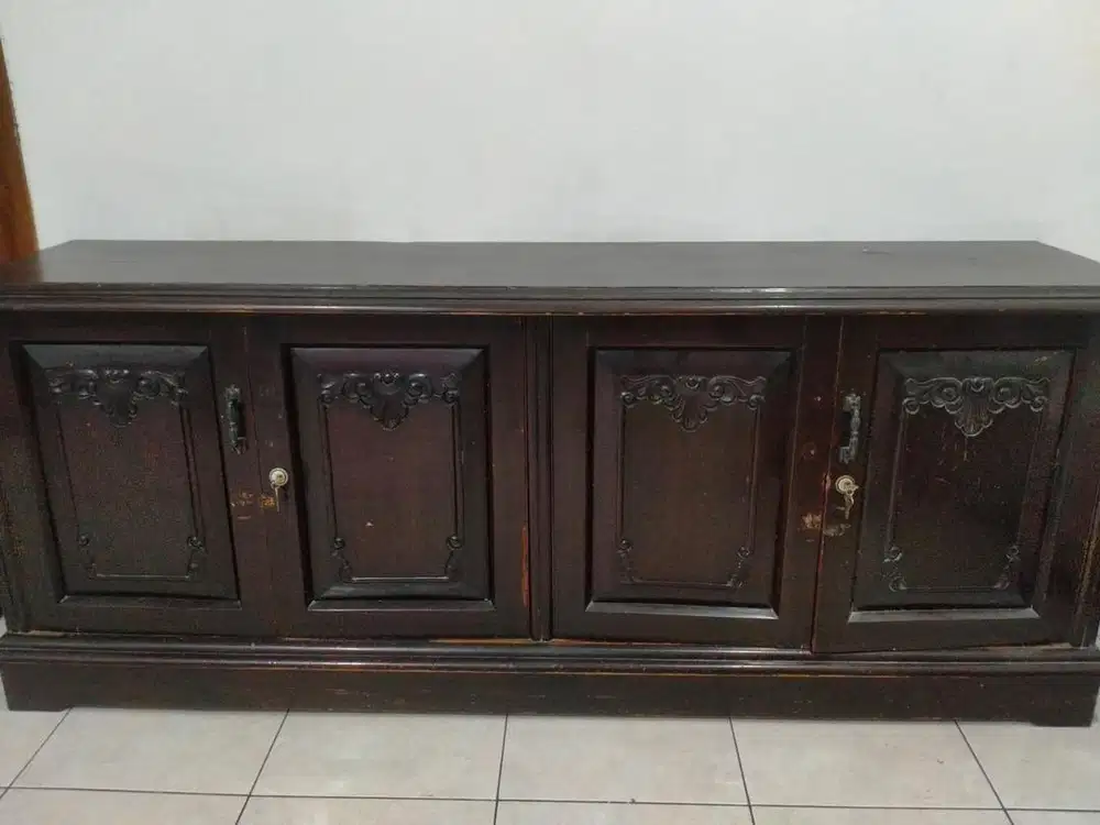 Dijual Bufet Jati Asli Ukiran Area Dago