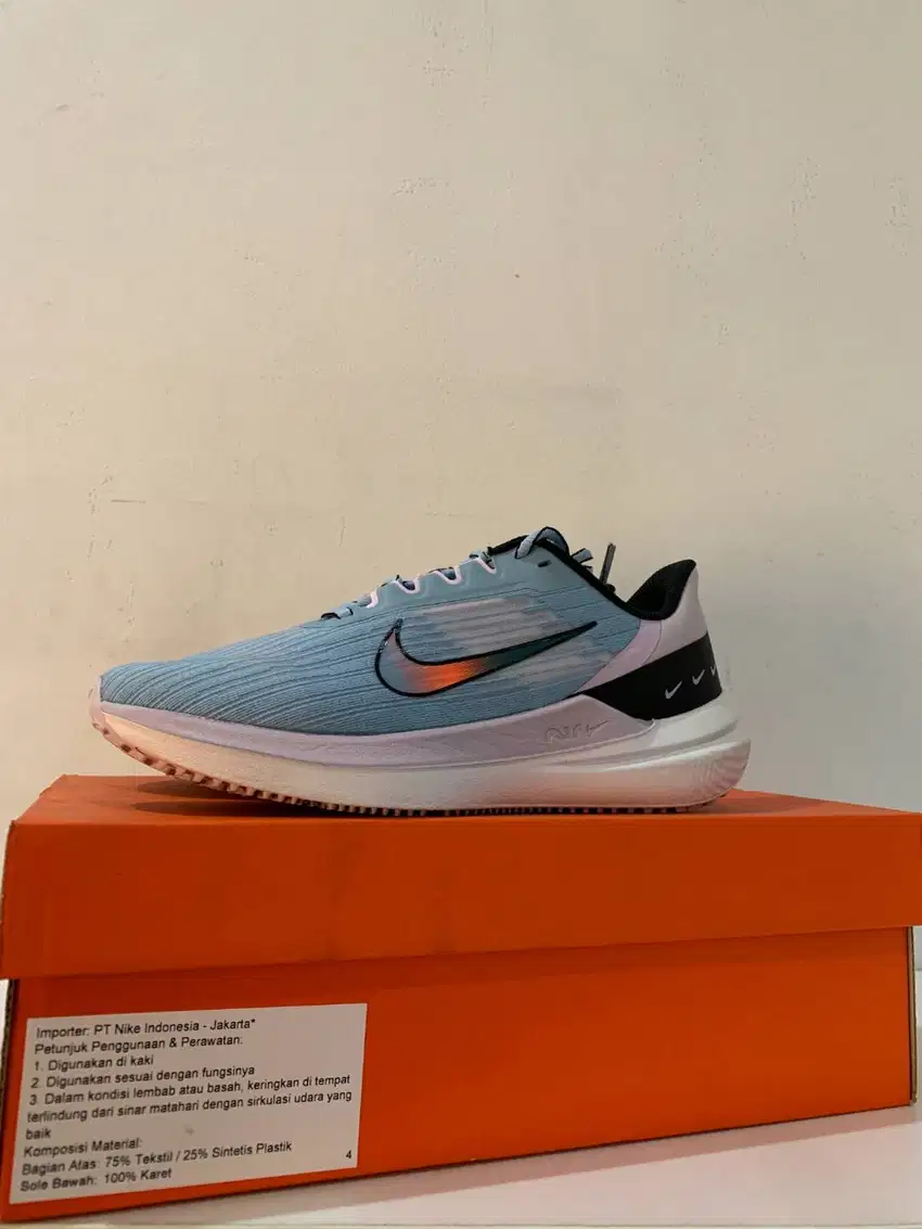 Nike Air Winflo 9 Size US 9 / Euro 38 VVNDS