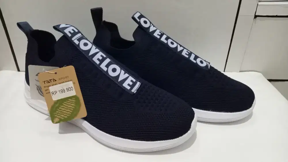 Sepatu Sneakers Rajut Pria Dan Wanita (Baru)