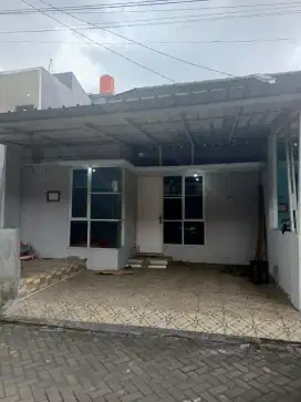 Over kredit murah rumah cluster dkt Lippo Karawaci Tangerang