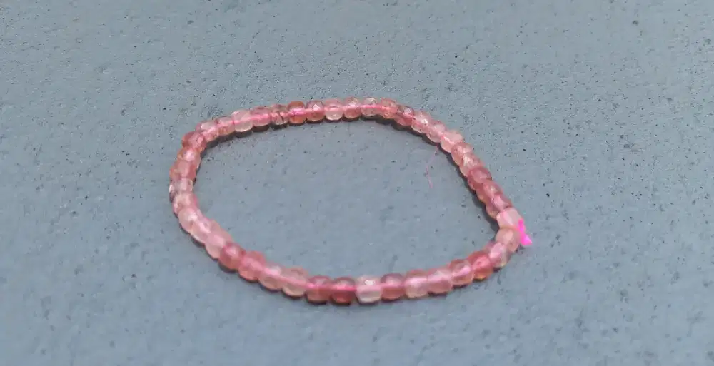 GELANG BATU STRAWBERRY