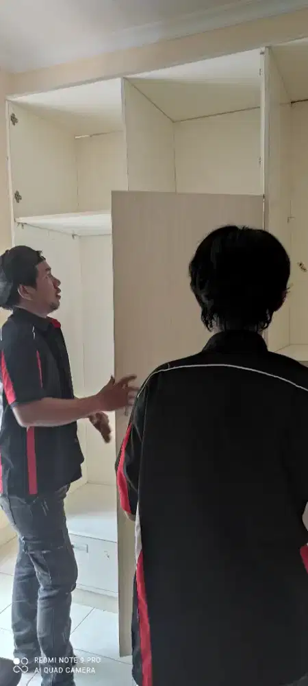 Bongkar Pasang Rakit Lemari Kitchenset Partisi Pindahan Rumah Kantor