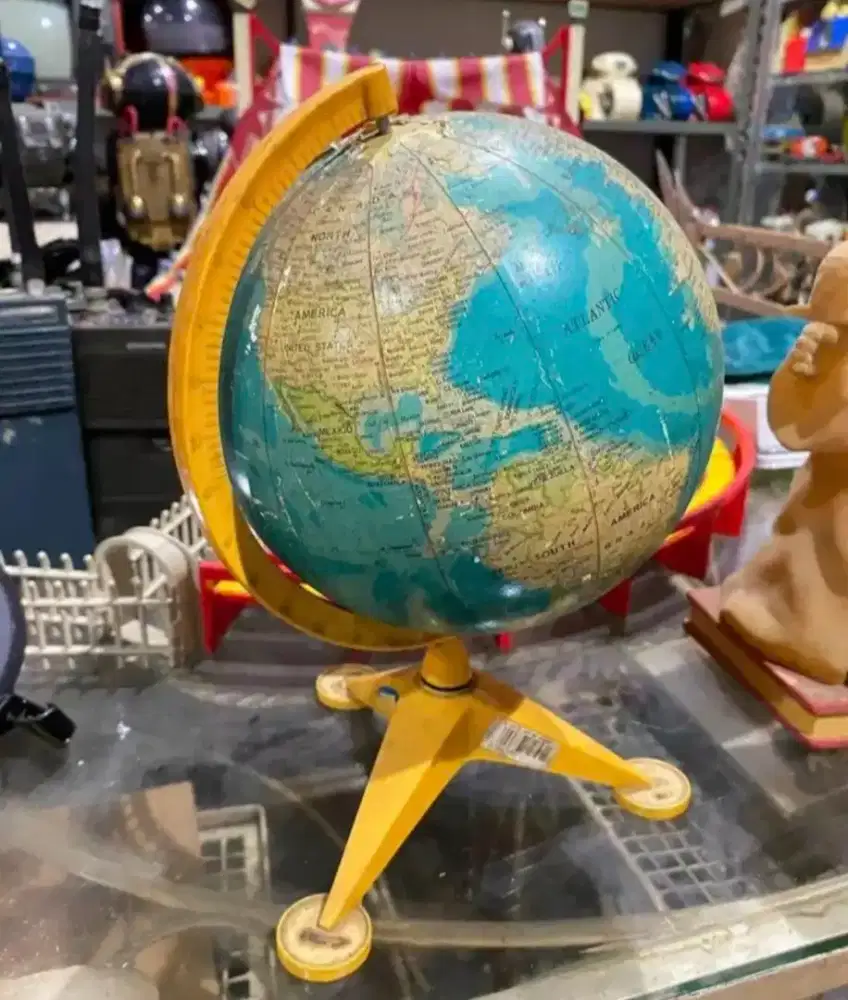 Globe / bola dunia koleksi vintage kaki kayu