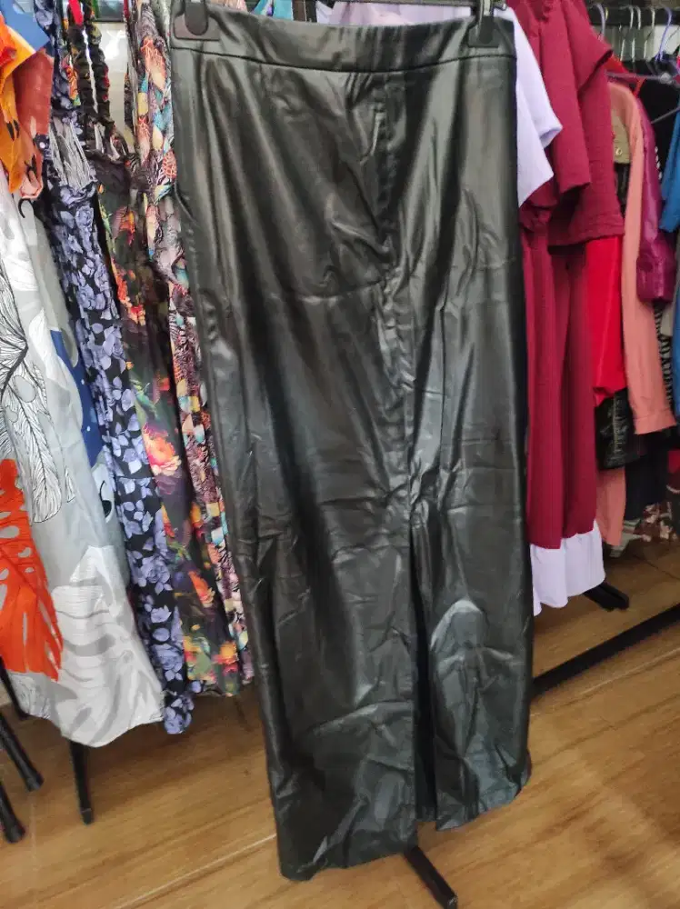 Rok bawahan merk ZARA asli Ori luar negri