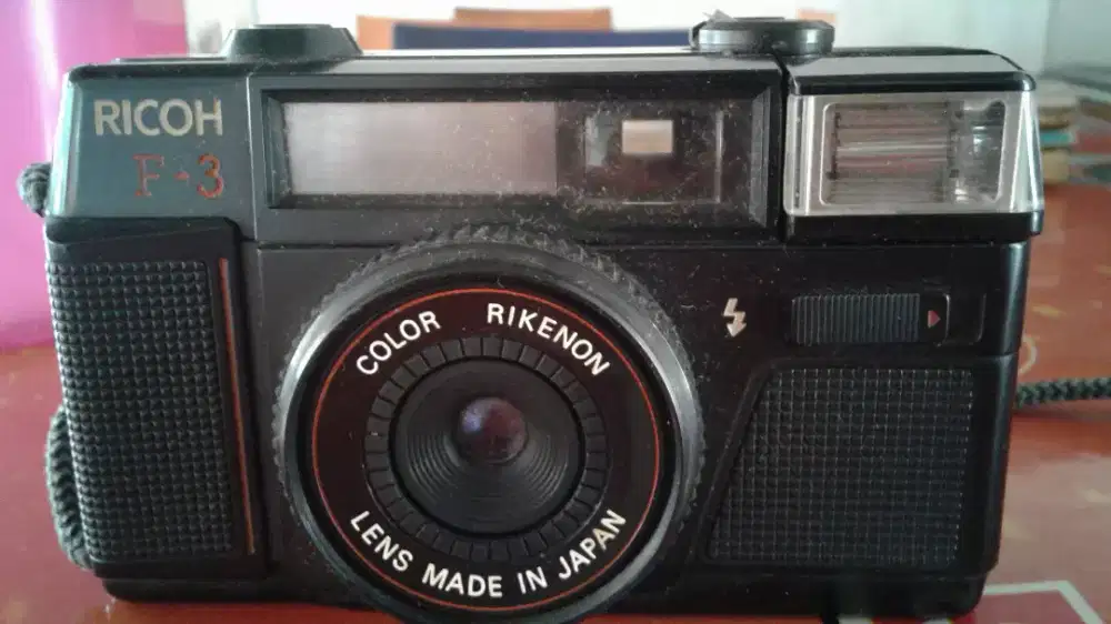 Kamera Ricoh F 3 lens