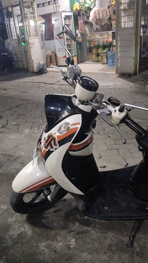 Mio fino 2013 surat bpkb, stnk, faktur pembelian semua lengkap