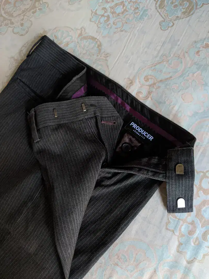 Celana Executive Skinny 30 GREY