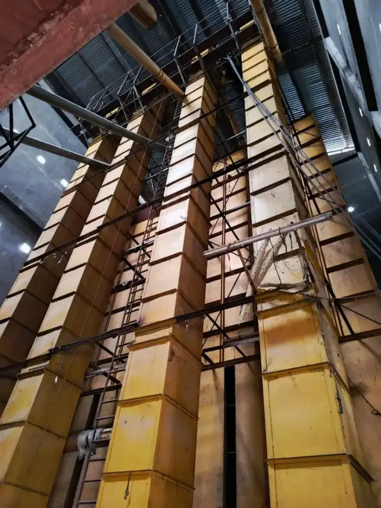 Mesin dryer jagung.