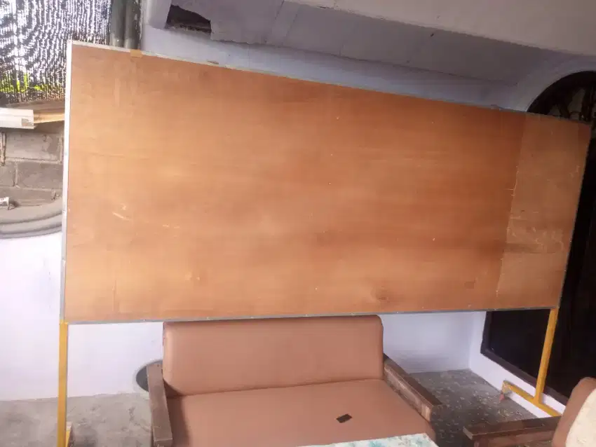 Dijual sketsel dari bahan triplek dan besi kokoh
