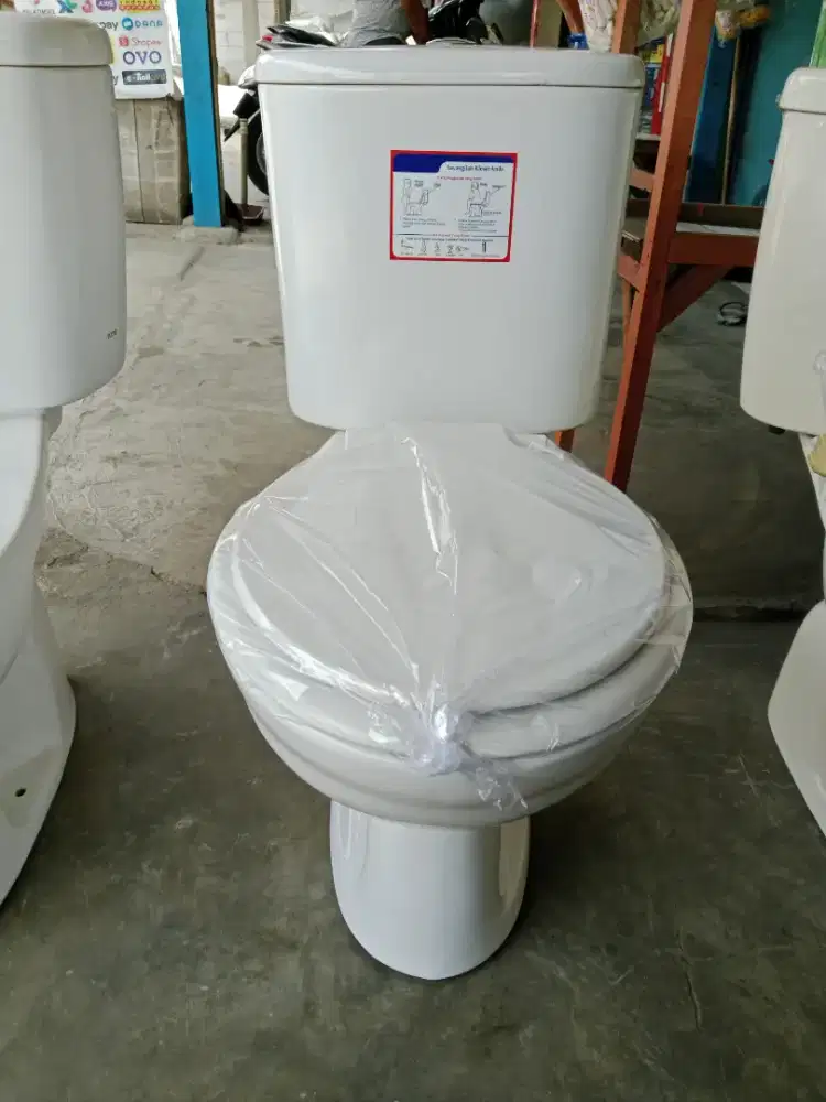 Kloset duduk American standar putih