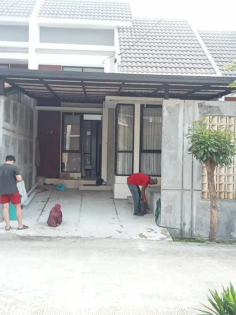 Kanopi baja ringan