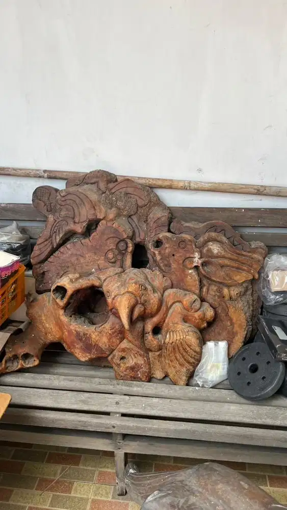 Hiasan dinding jati burung elang kelinci