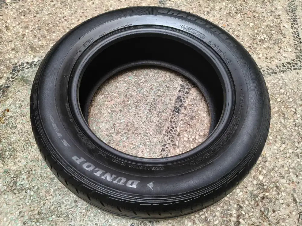 BELI 1 GRATIS 2, BAN MOBIL DUNLOP GRANTREK 225/65R17 102T