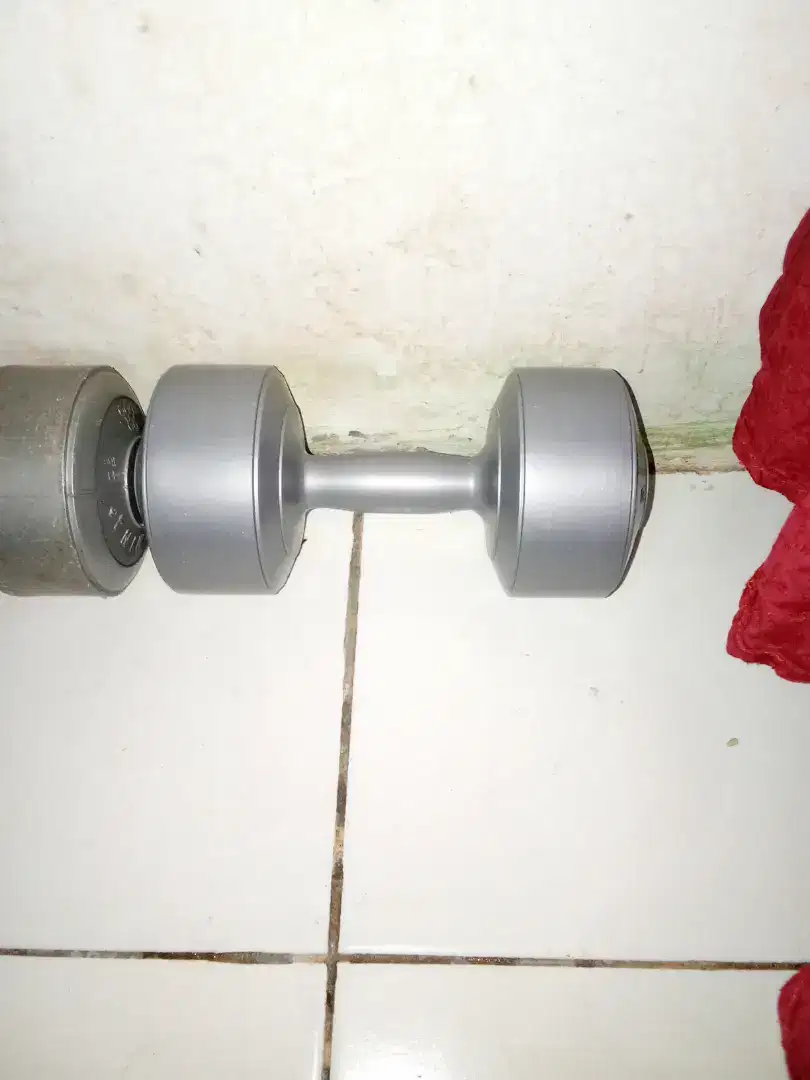 Dumbel berat 5kg