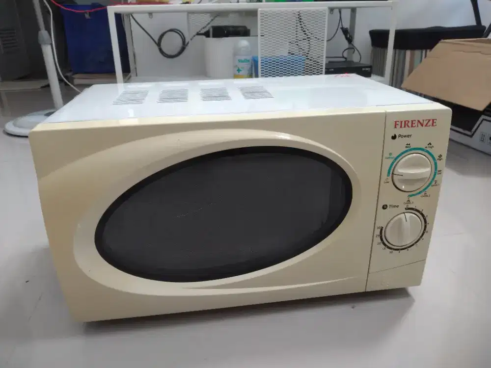 Microwave merk FIRENZE buatan itali