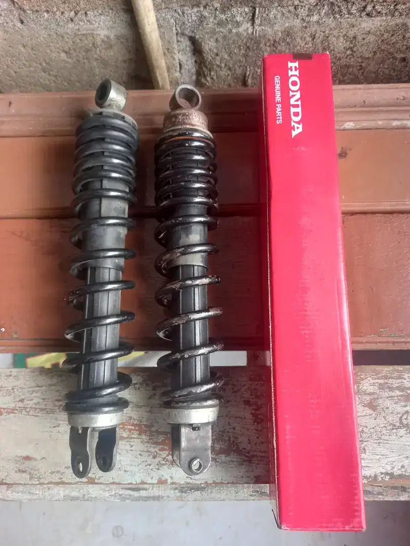 Shockbreaker honda copotan bekas vario dan scoopy