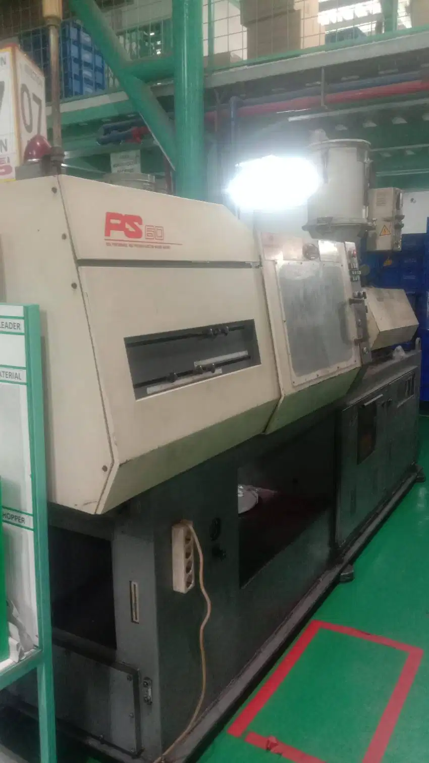 Dijual 2 unit mesin injection 40 ton dan 60 ton