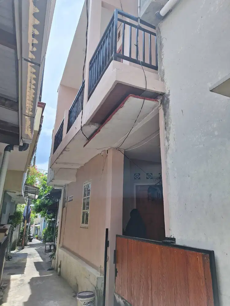 Kontrakan nyaman di Jalan Pinang Kalijati I Pondok Labu (BEBAS BANJIR)