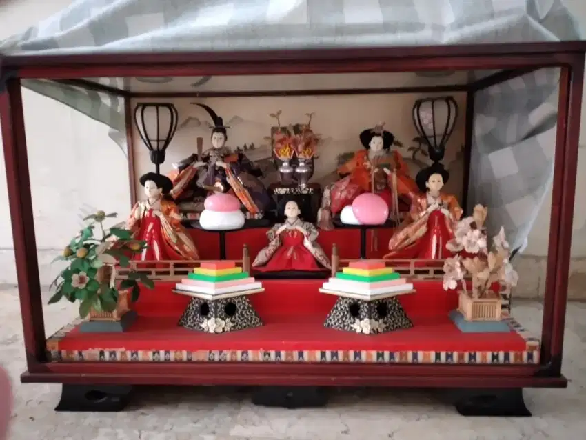 Boneka keluarga kerajaan jepang