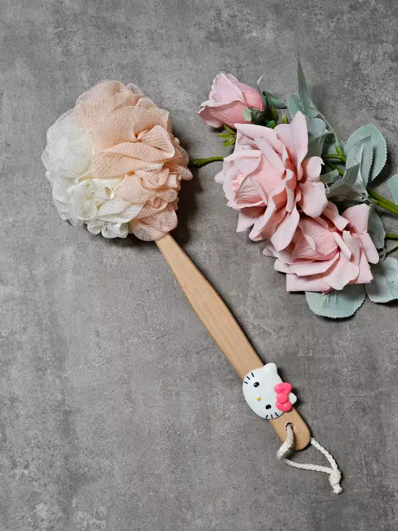 Shower puff hellokitty sikat badan mandi