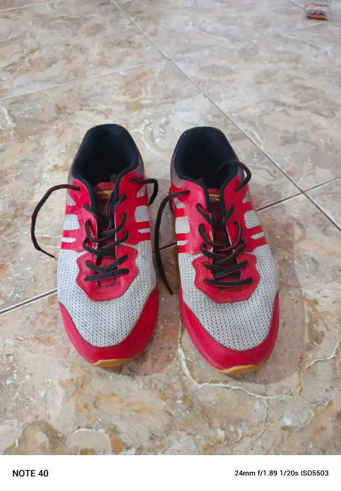 Sepatu run uk 40 eropa 42 Indonesia