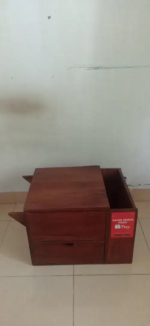 Box Kayu Jualan