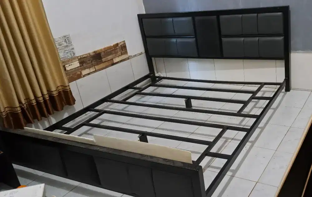 Ranjang besi minimalis 180x200 yuki