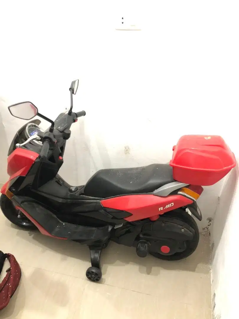 Skuter Aki Nmax