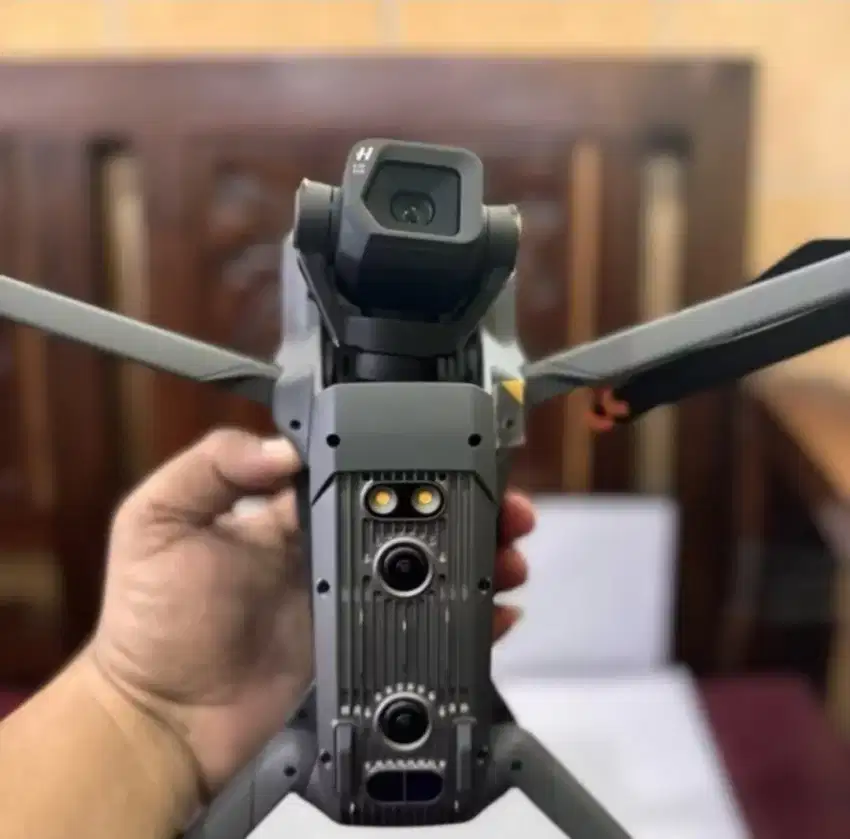 DJI MAVIC 3 CLASSIC SECOND LIKE NEW(BISA BARTER/TUKAR TAMBAH)