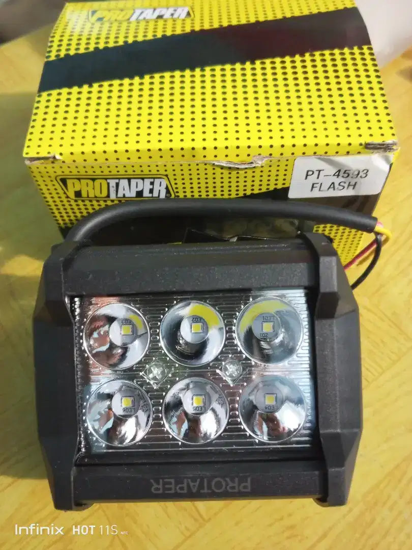 Lampu sorot LED 6 mata merek protaper