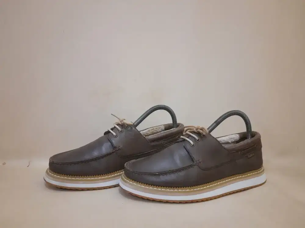 Sepatu Kasual Merk Prada not timberland redwing