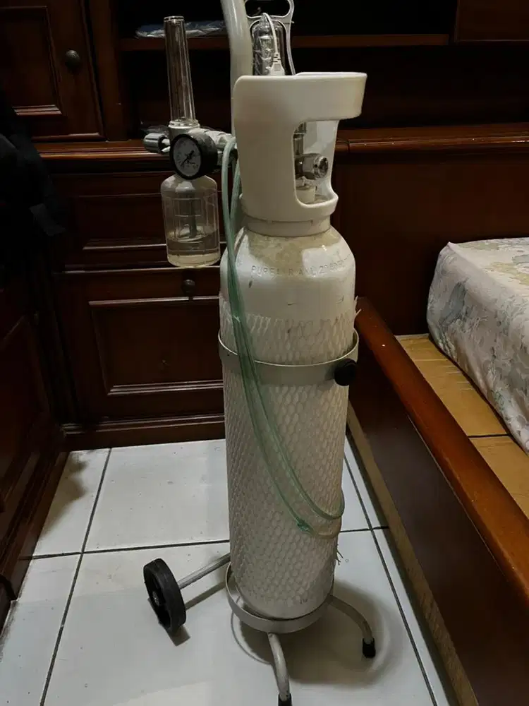 Tabung gas oksigen + regulator