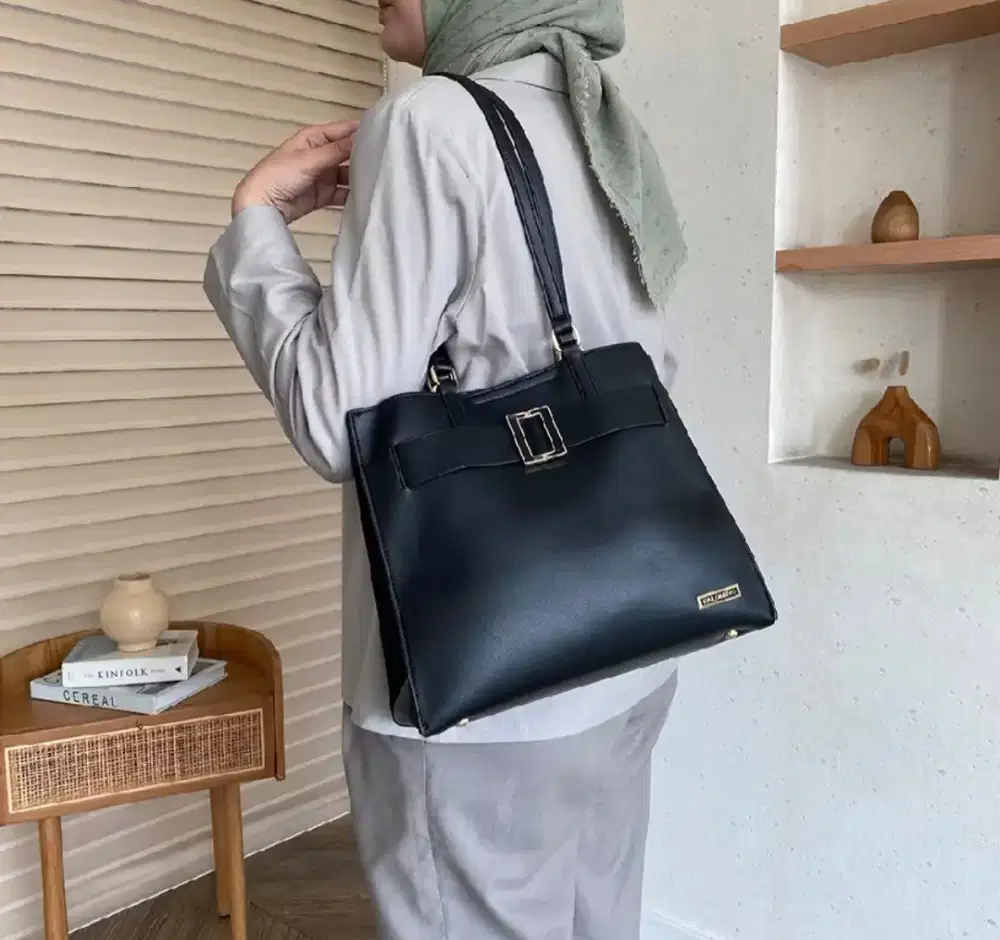 Palomino Cayma Shoulderbag - Black