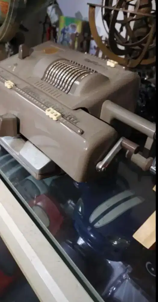 PAJANGAN MESIN HITUNG ANTIK VINTAGE
