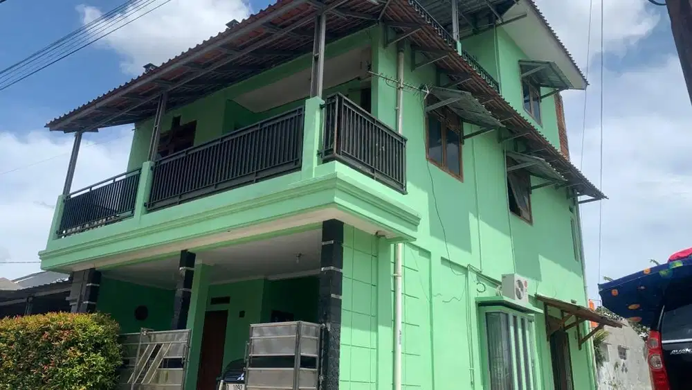 SEWA RUMAH TINGKAT 3 COCOK UNTUK KANTOR